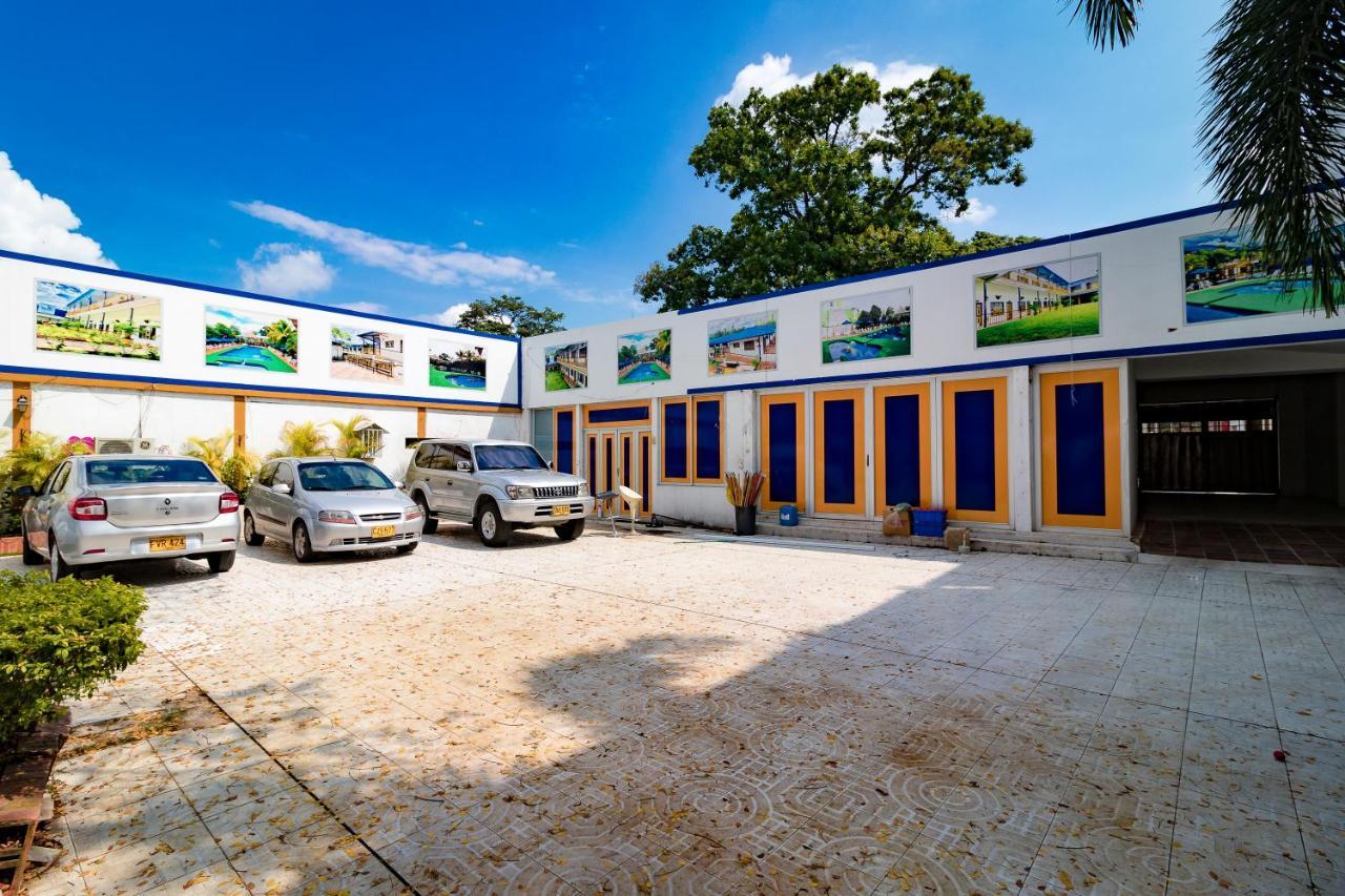 ホテル Ayenda 1132 Copiclub Ibagué エクステリア 写真